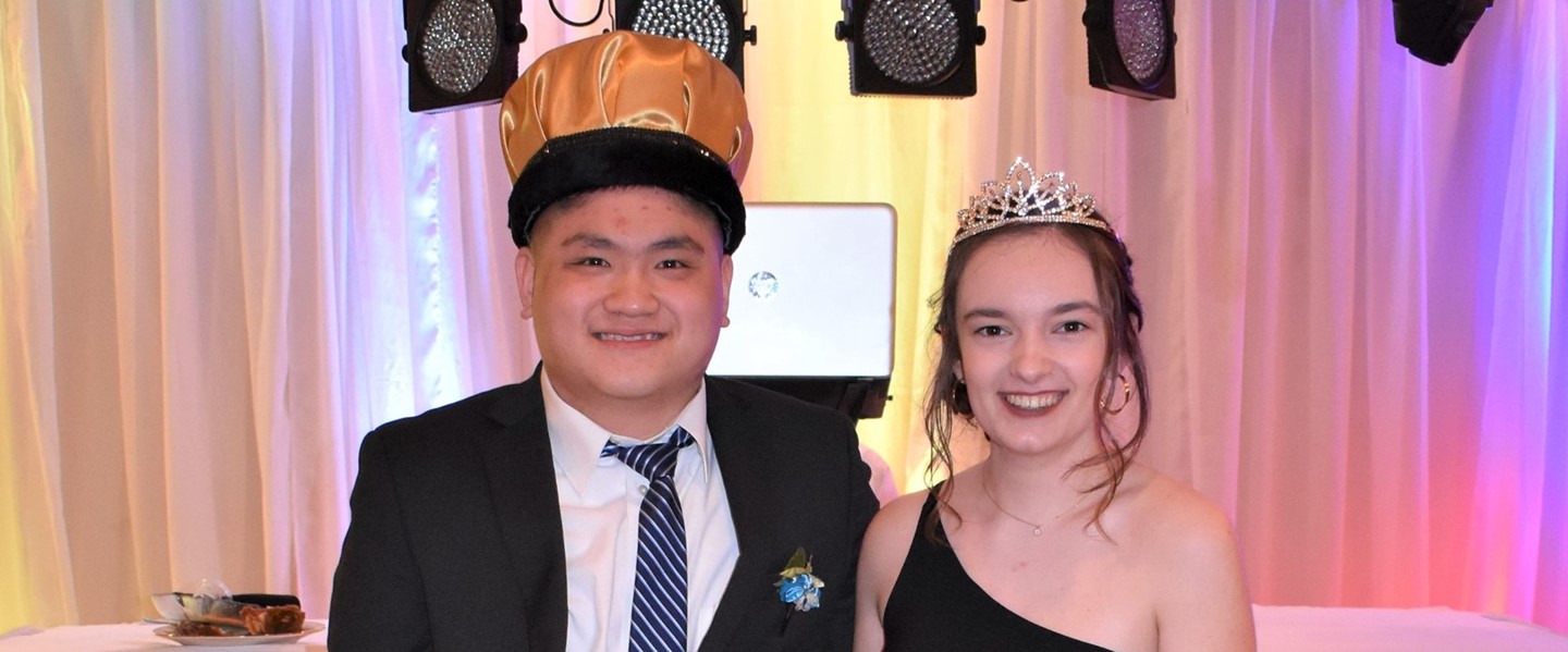 2022 Prom Queen Mollie Mclear and King Steven Nguyen