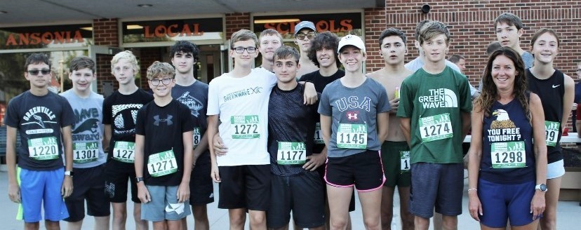 Cross Country Team at the 2022 Firecracker 5K